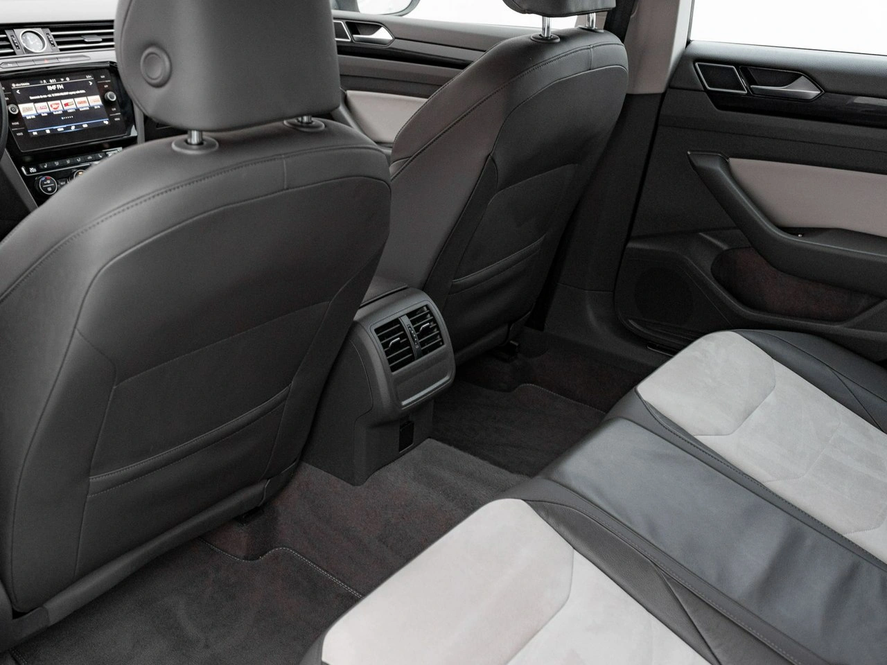 Volkswagen Arteon - Zdjęcie 26