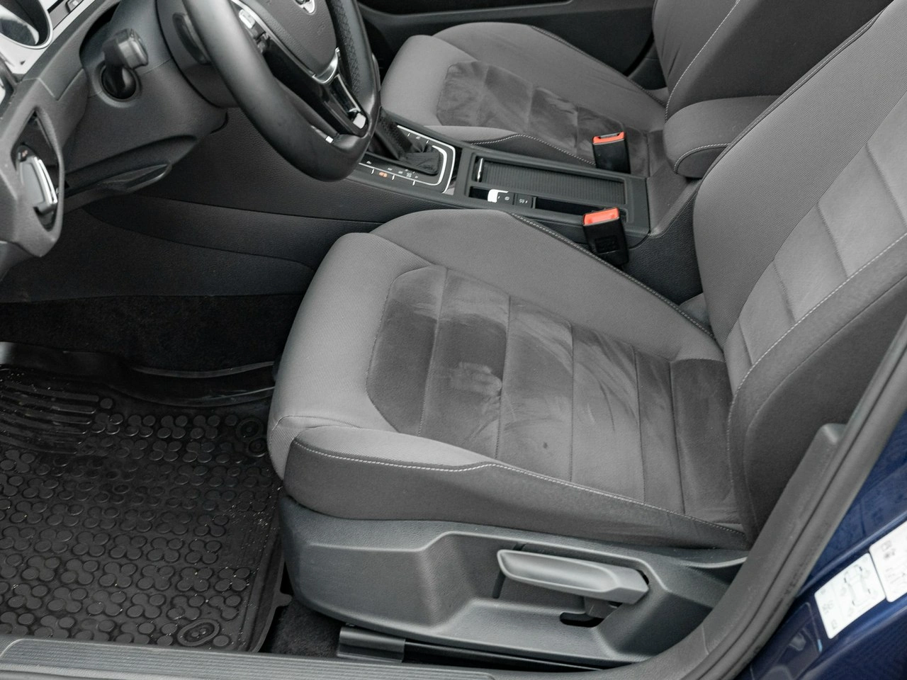 Volkswagen Golf - Zdjęcie 12