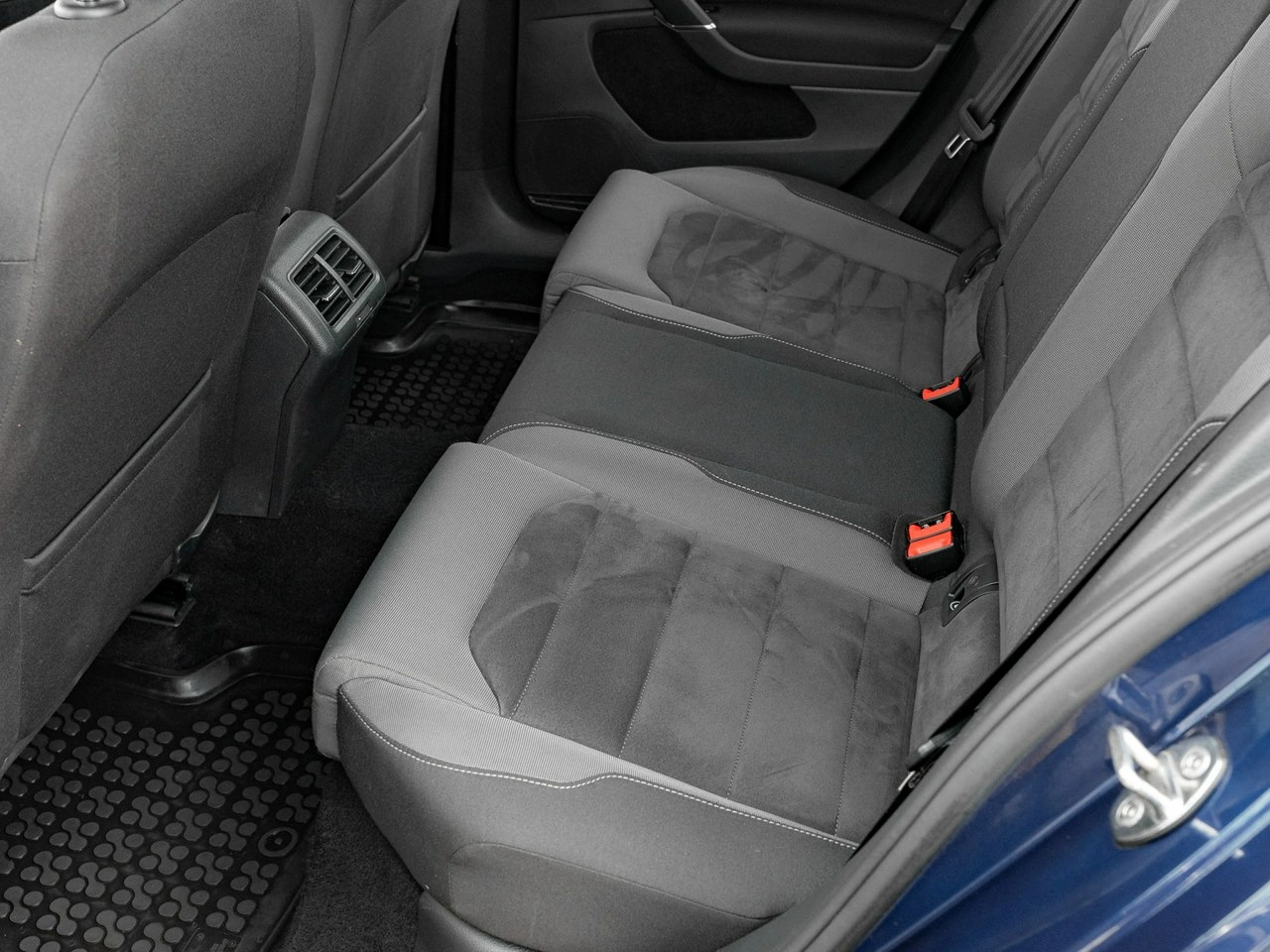 Volkswagen Golf - Zdjęcie 23