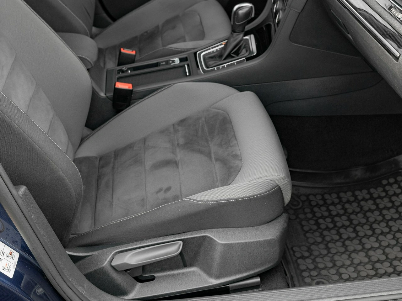 Volkswagen Golf - Zdjęcie 29