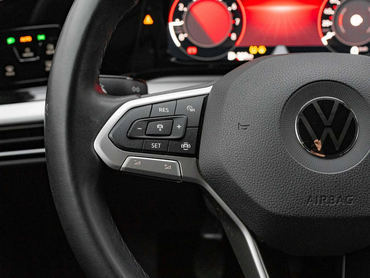 Volkswagen Golf - Zdjęcie 13