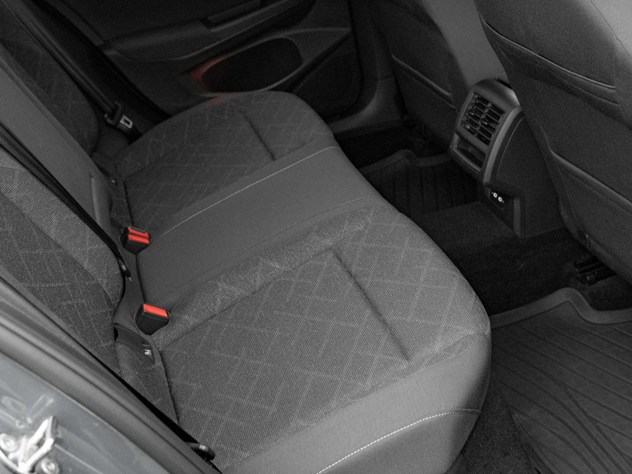 Volkswagen Golf - Zdjęcie 27