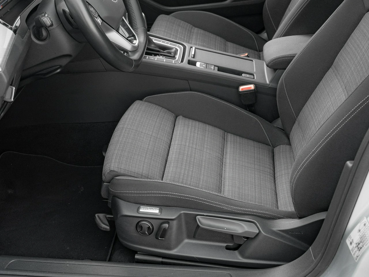 Volkswagen Passat - Zdjęcie 12