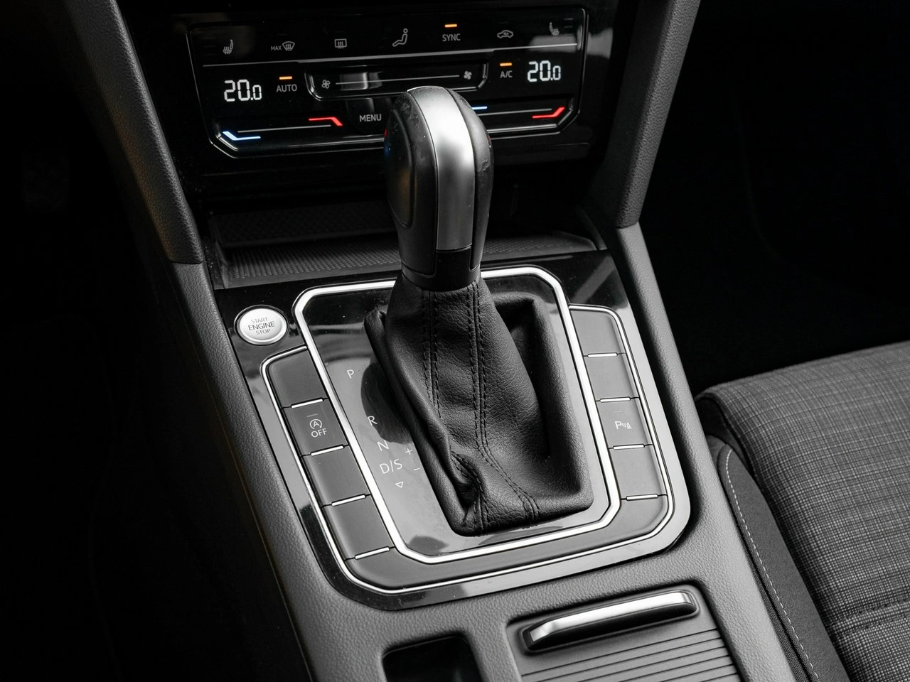 Volkswagen Passat - Zdjęcie 17