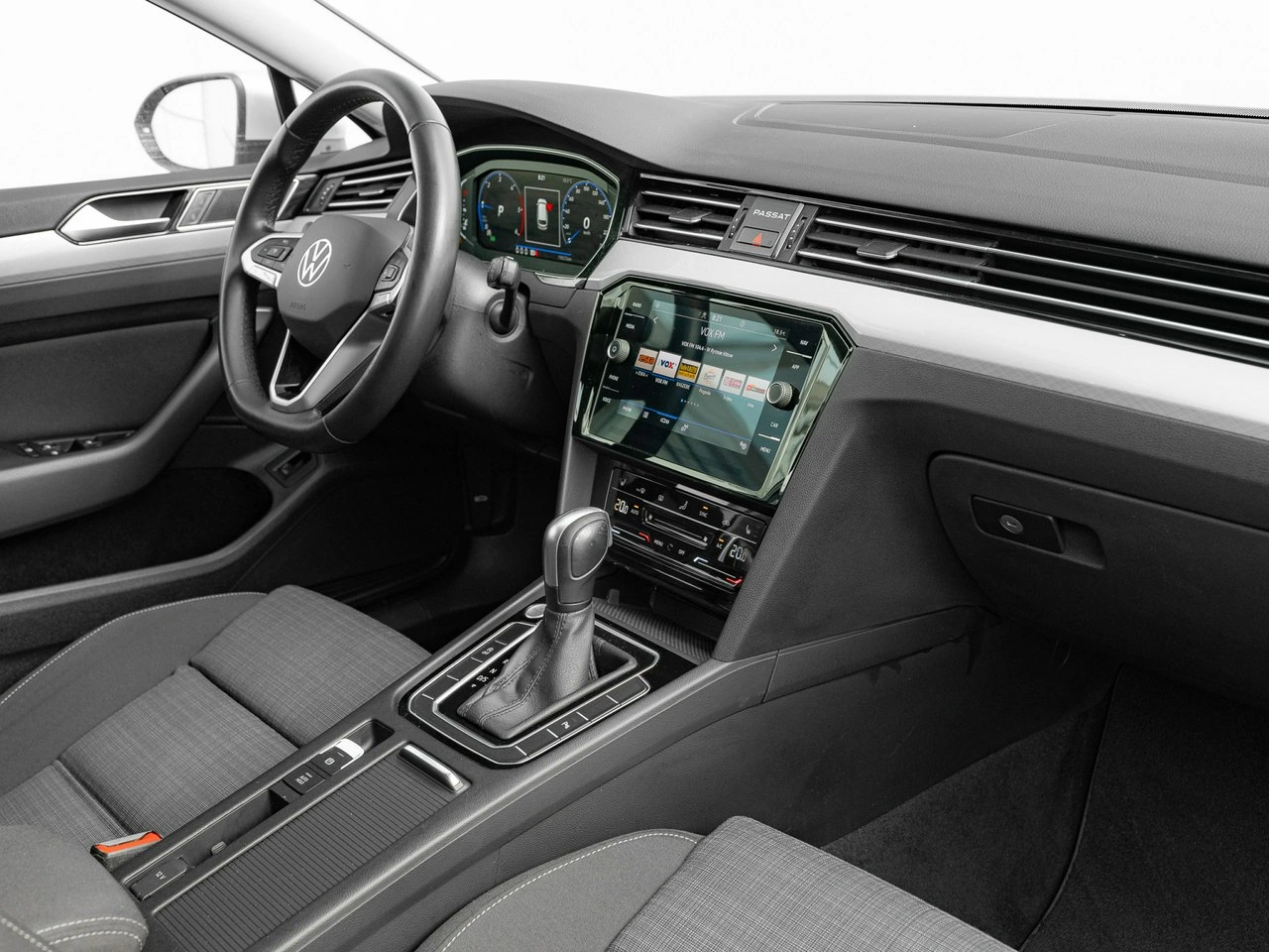 Volkswagen Passat - Zdjęcie 31