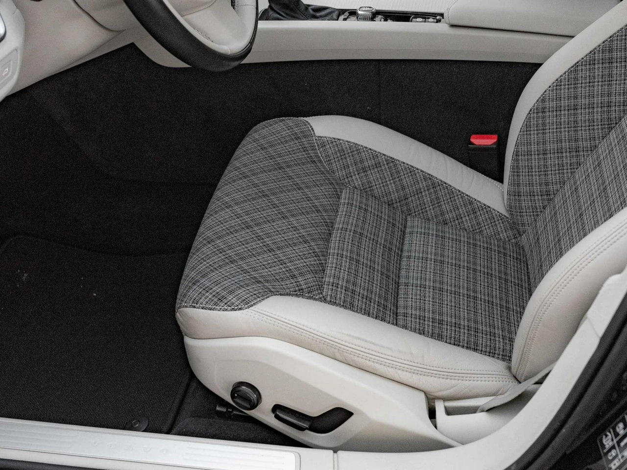 Volvo V60 Cross Country - Zdjęcie 10