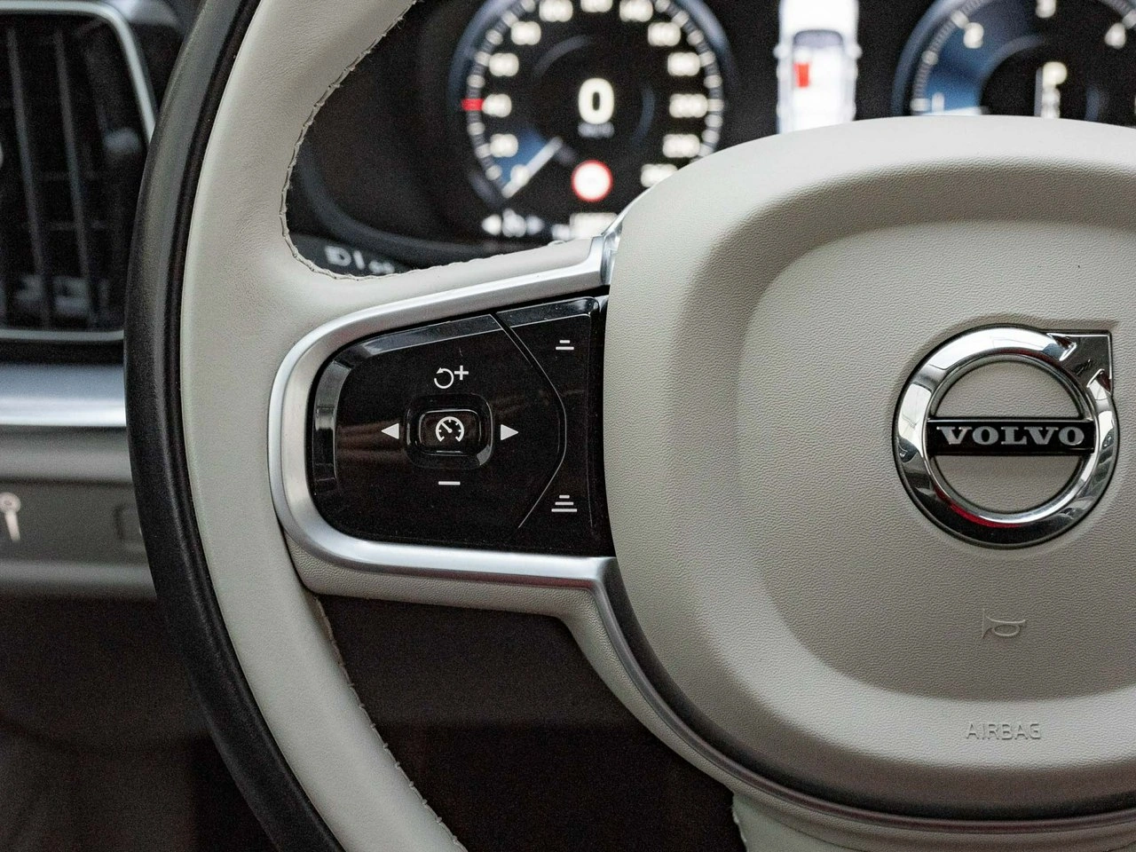 Volvo V60 Cross Country - Zdjęcie 13