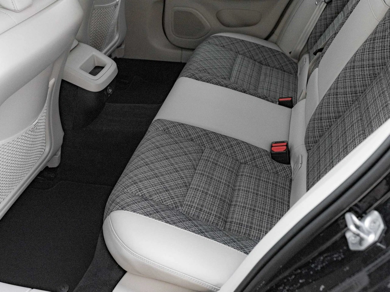 Volvo V60 Cross Country - Zdjęcie 24