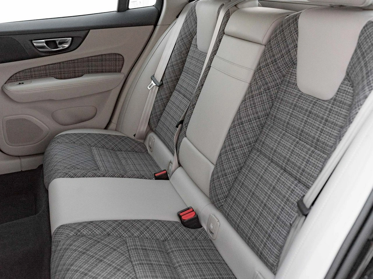 Volvo V60 Cross Country - Zdjęcie 25