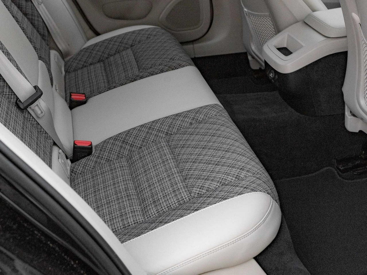 Volvo V60 Cross Country - Zdjęcie 27