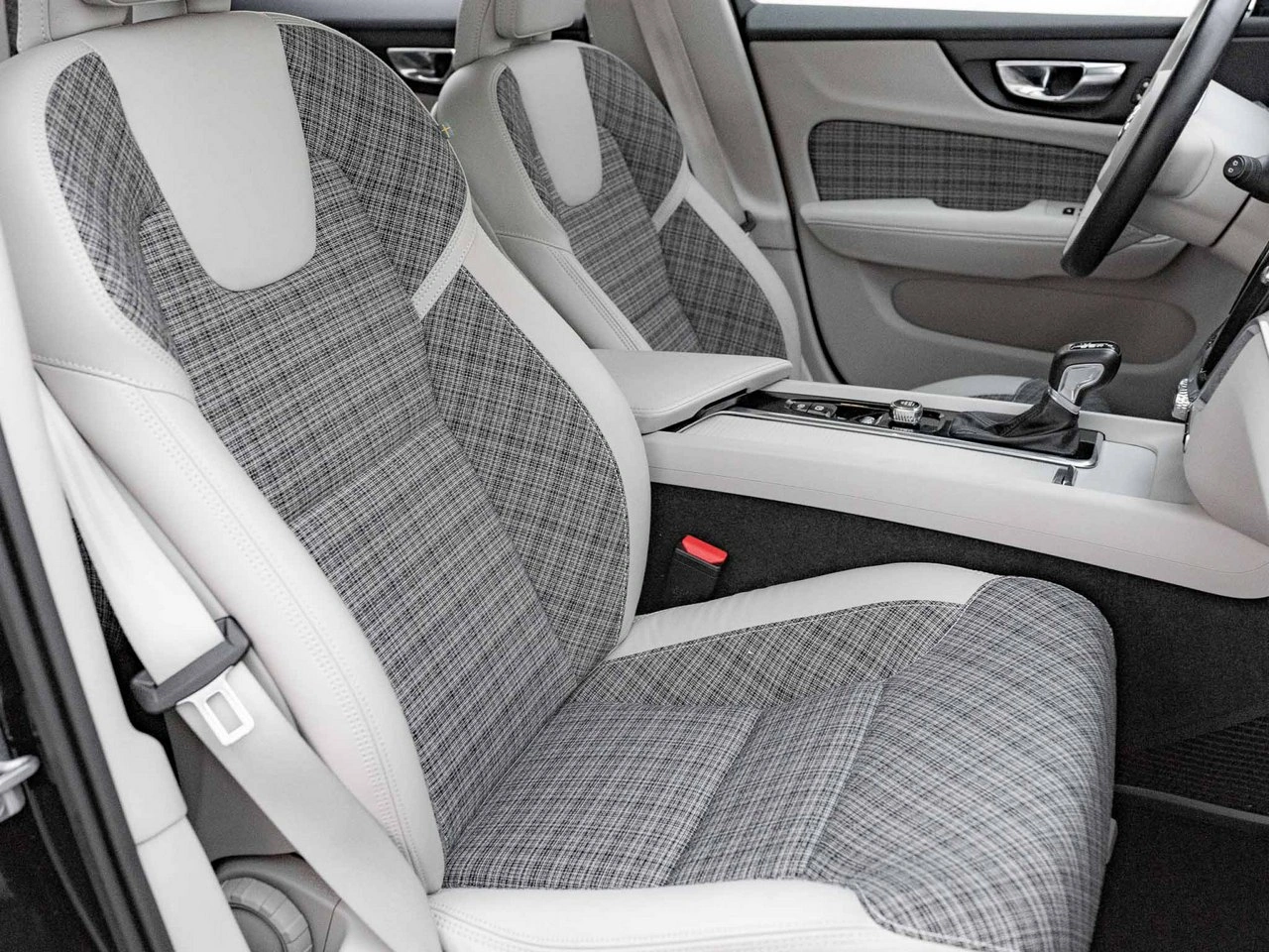 Volvo V60 Cross Country - Zdjęcie 29