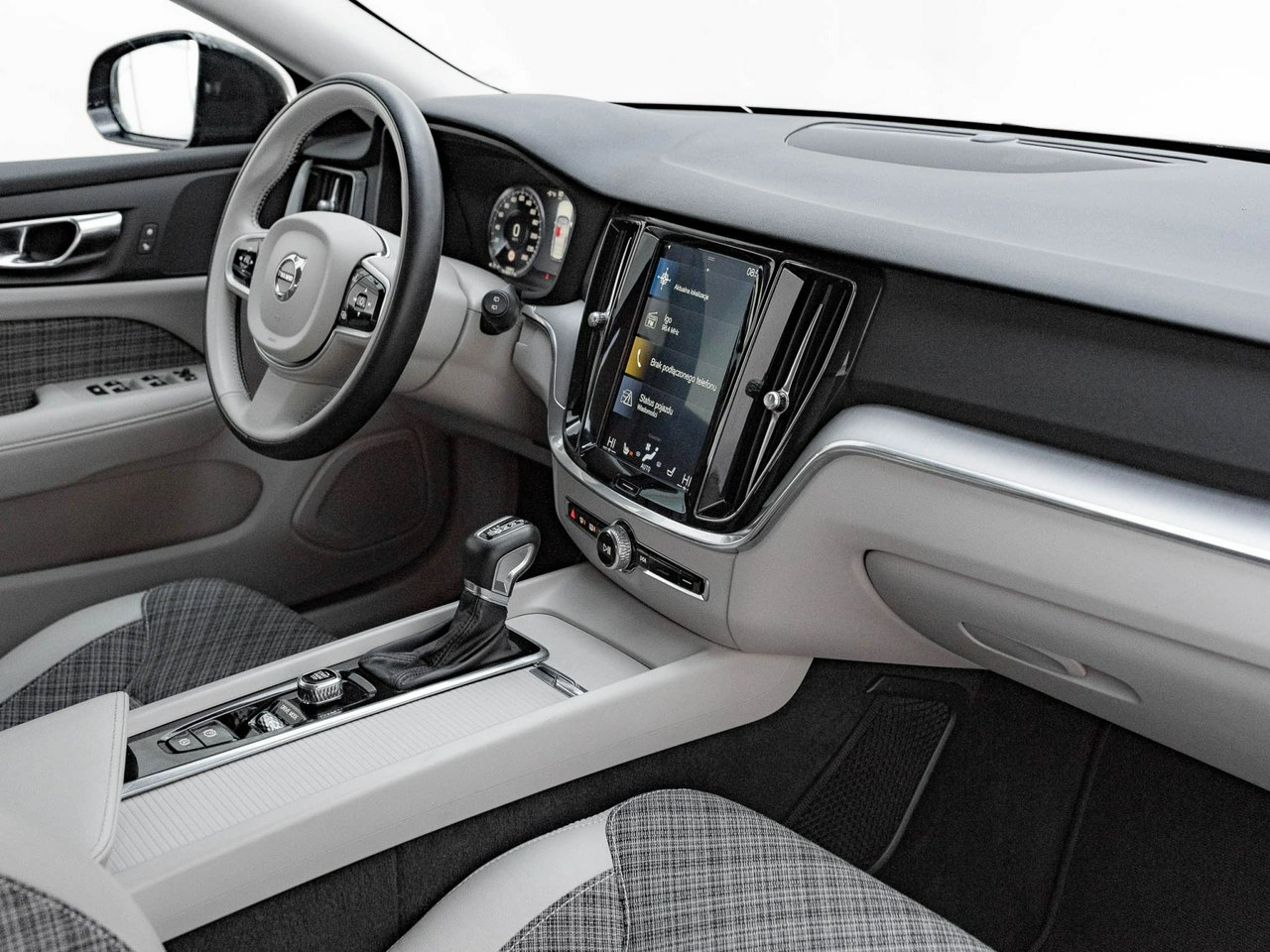 Volvo V60 Cross Country - Zdjęcie 30