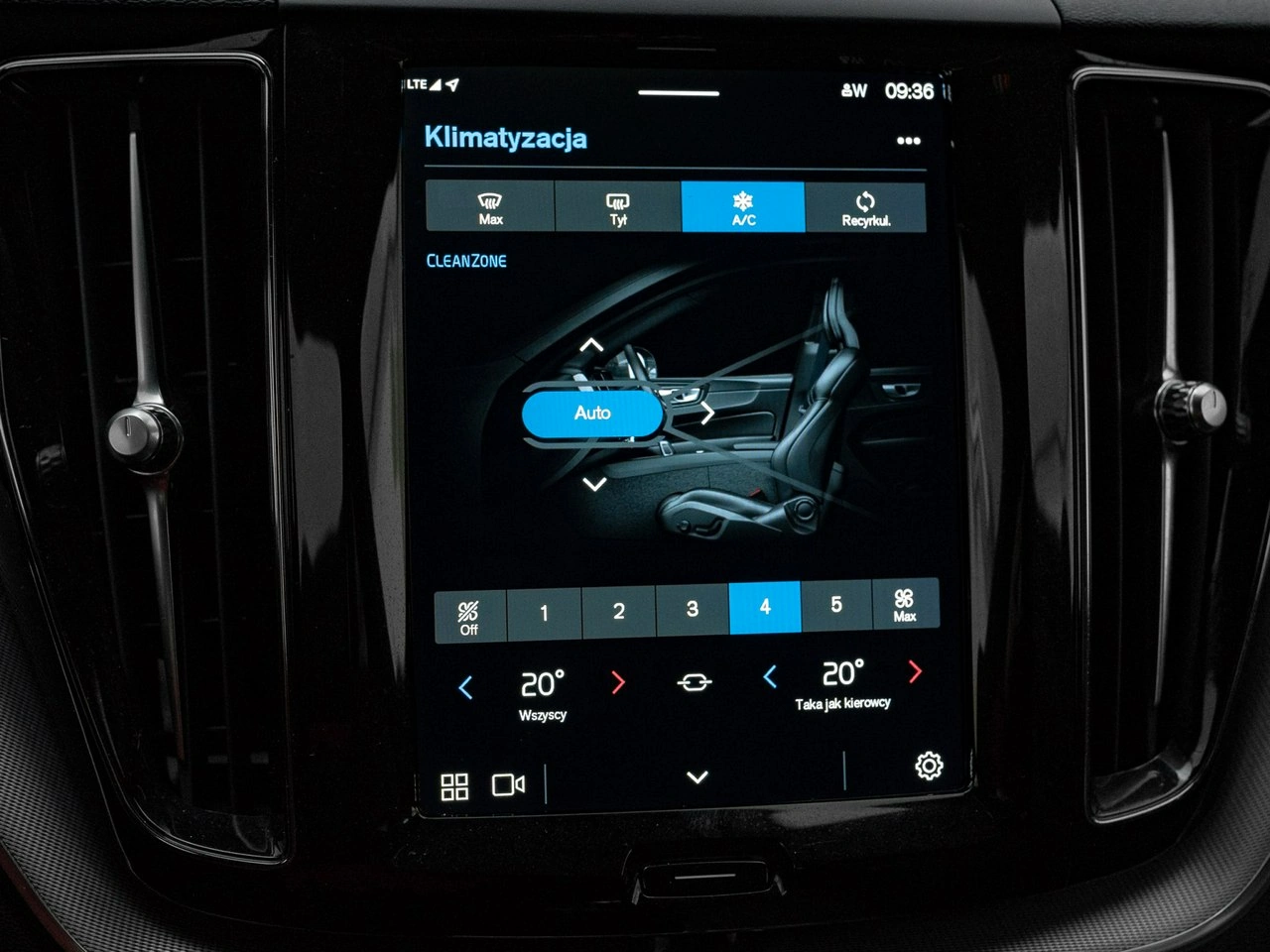 Volvo XC 60 - Zdjęcie 18