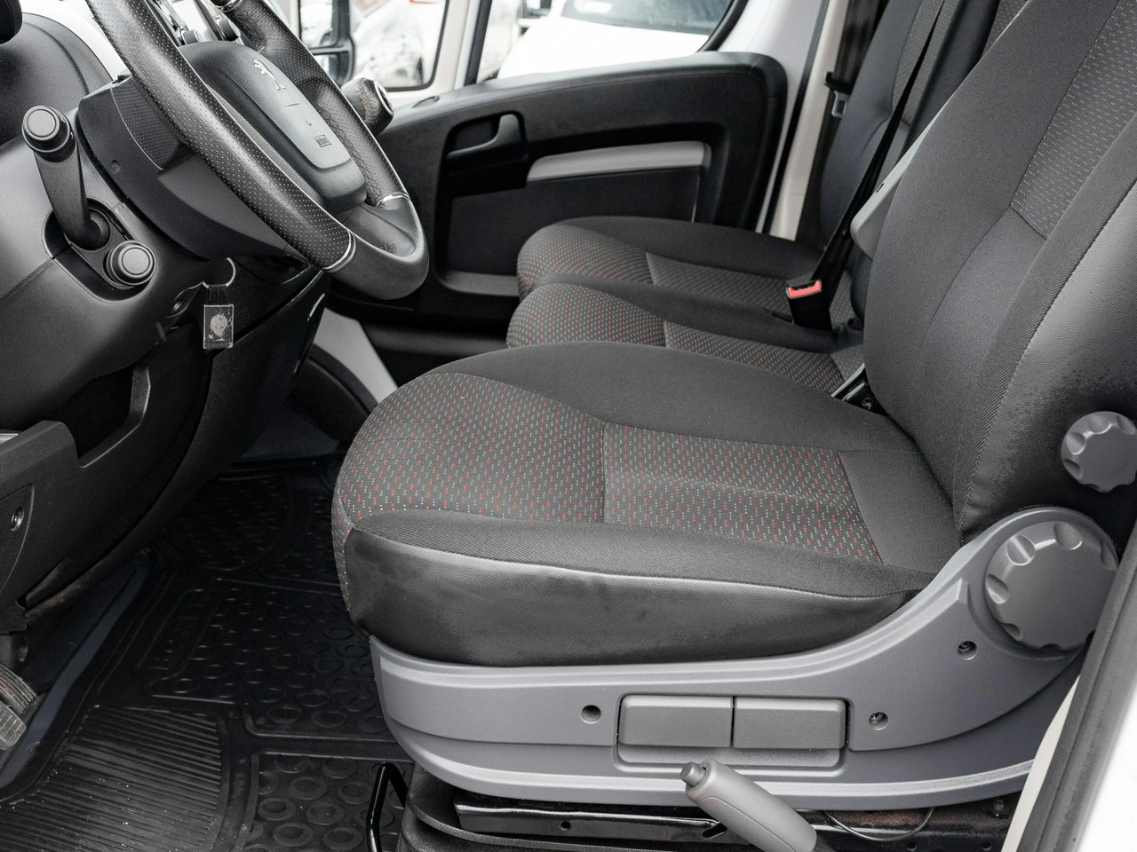 Peugeot Boxer - Zdjęcie 9