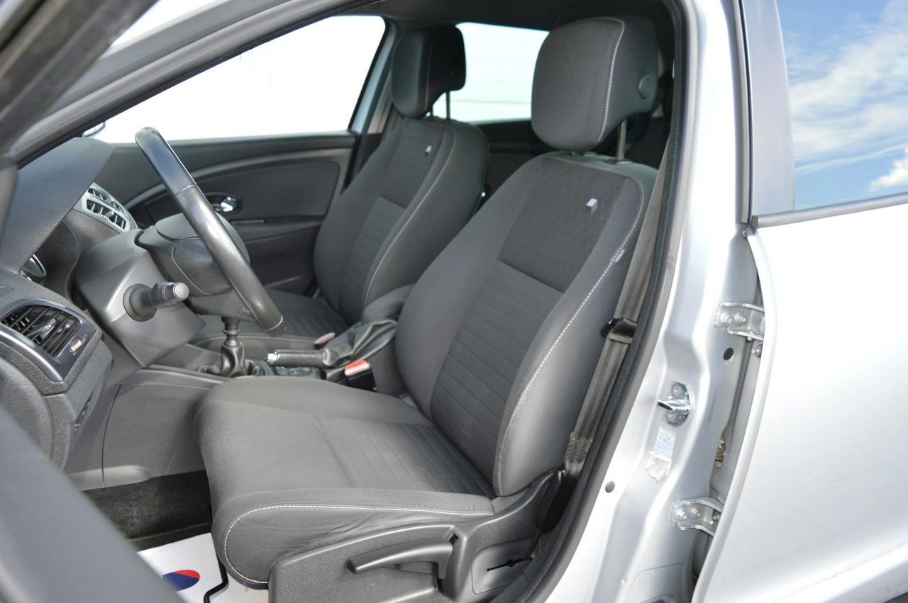 Renault Megane - Zdjęcie 16