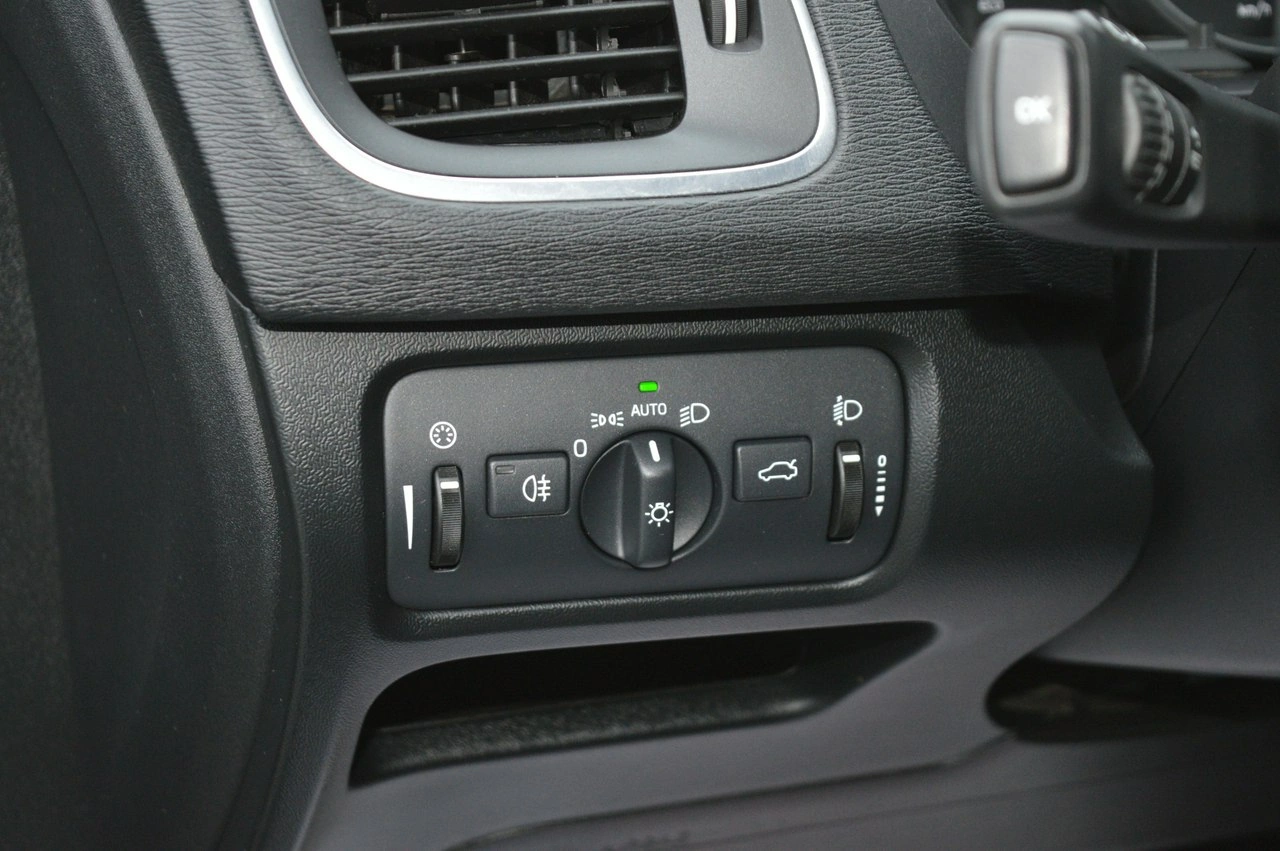 Volvo V40 - Zdjęcie 19