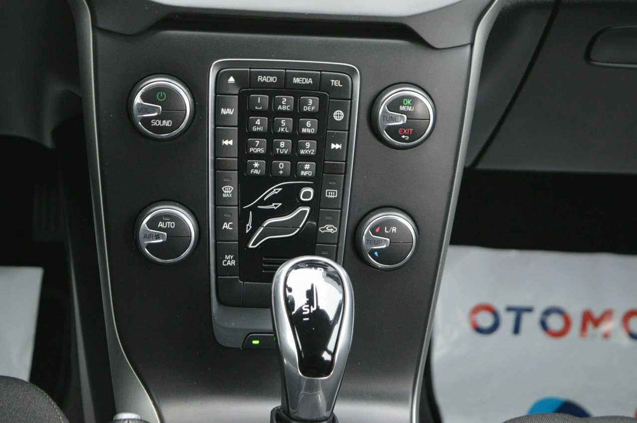 Volvo V40 - Zdjęcie 21