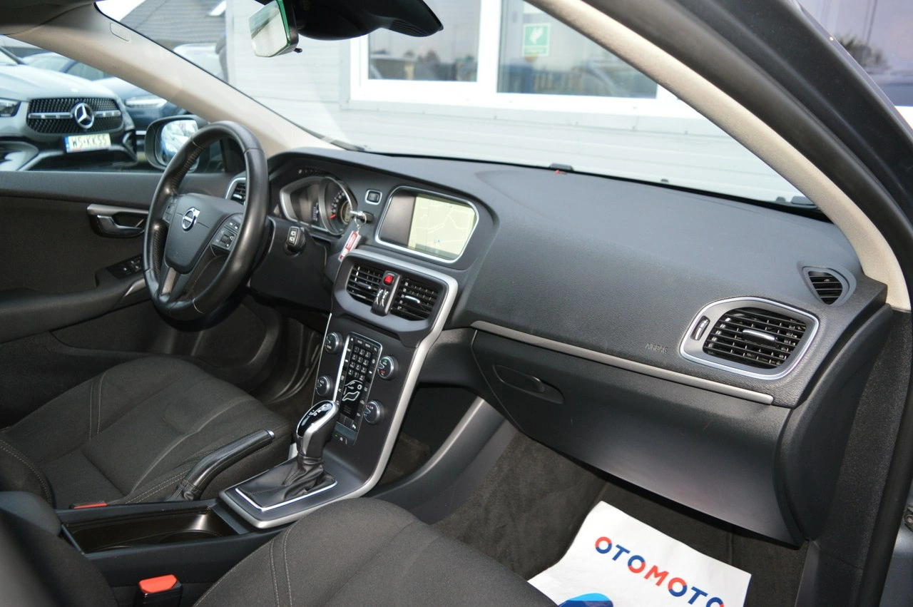 Volvo V40 - Zdjęcie 25