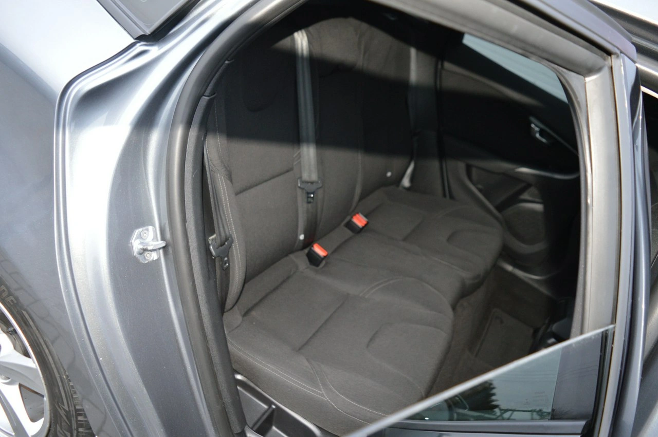 Volvo V40 - Zdjęcie 30