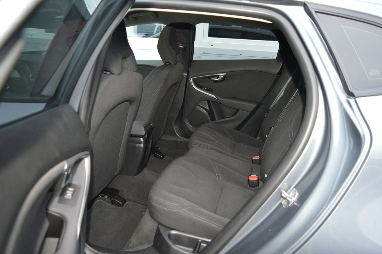 Volvo V40 - Zdjęcie 32