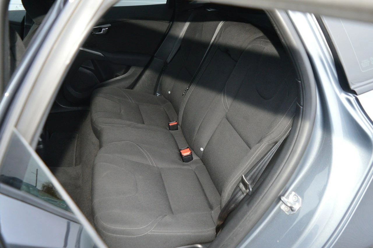 Volvo V40 - Zdjęcie 34