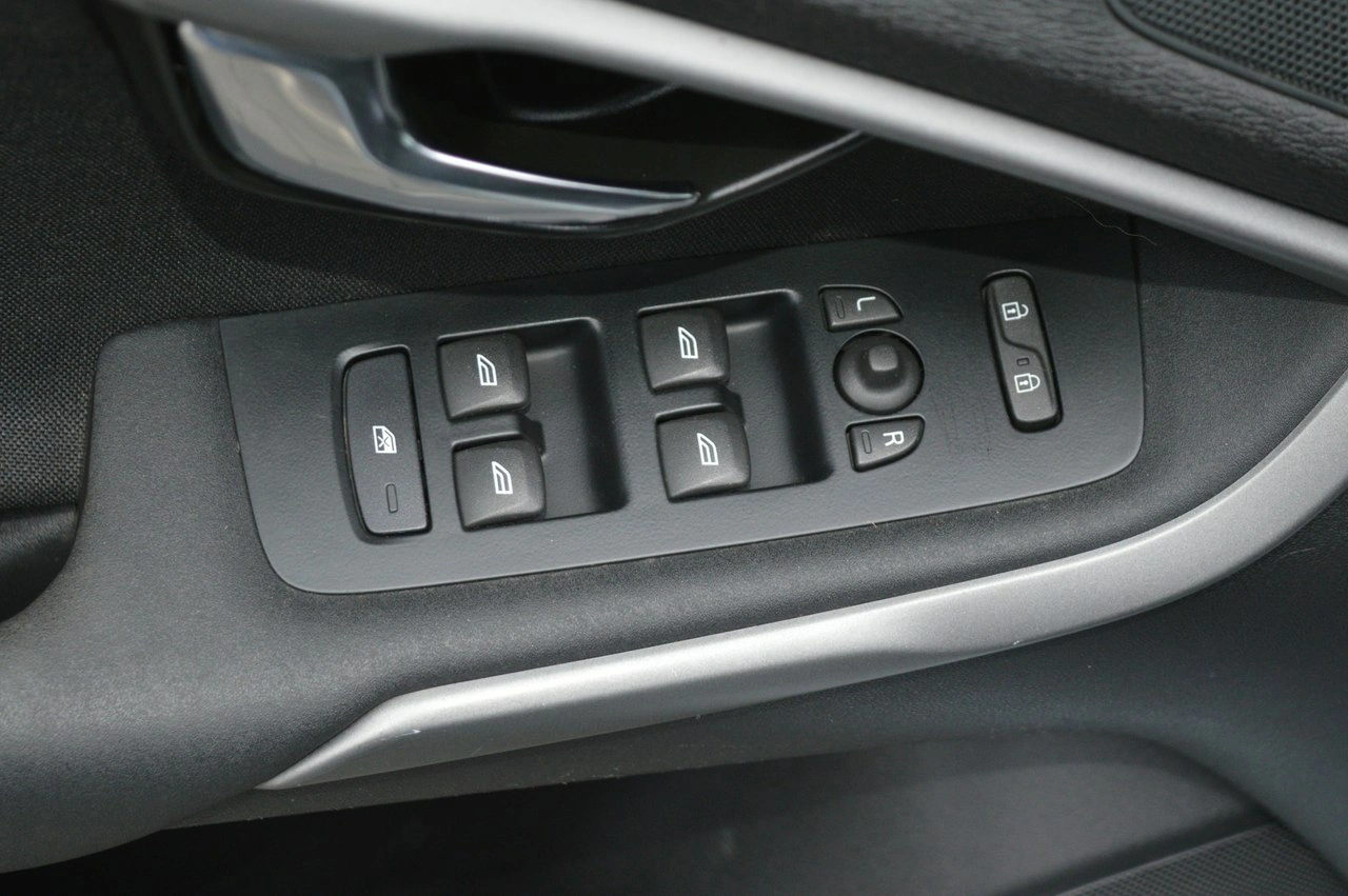 Volvo V40 - Zdjęcie 36