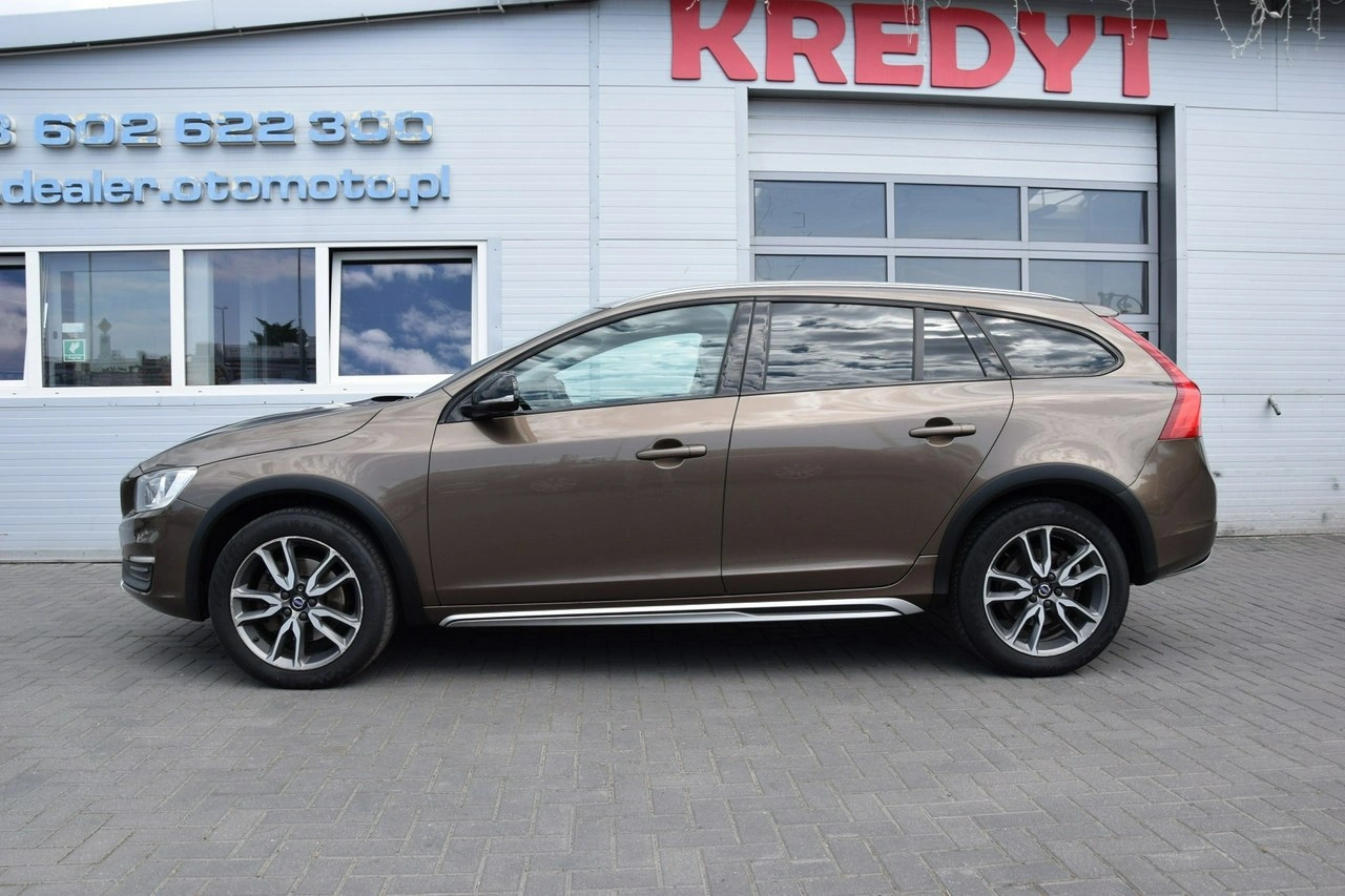 Volvo V60 Cross Country - Zdjęcie 11