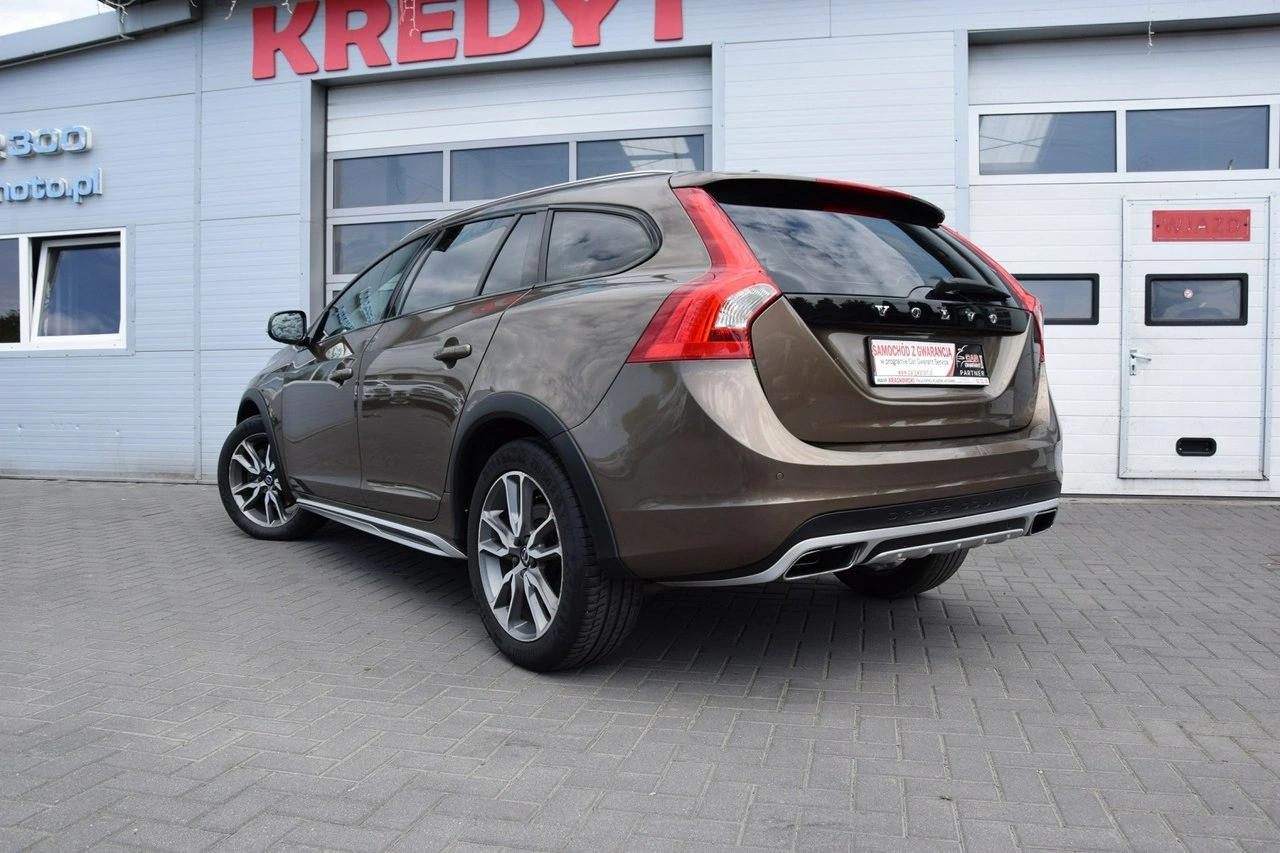 Volvo V60 Cross Country - Zdjęcie 13