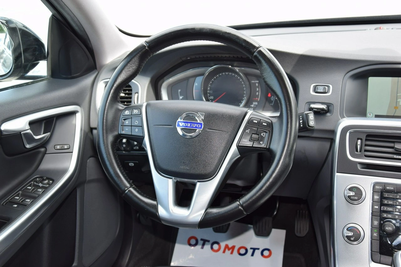 Volvo V60 Cross Country - Zdjęcie 18