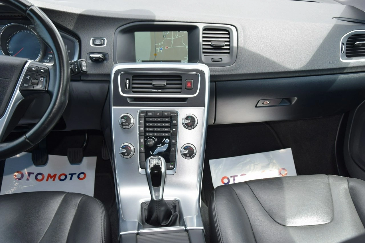 Volvo V60 Cross Country - Zdjęcie 19