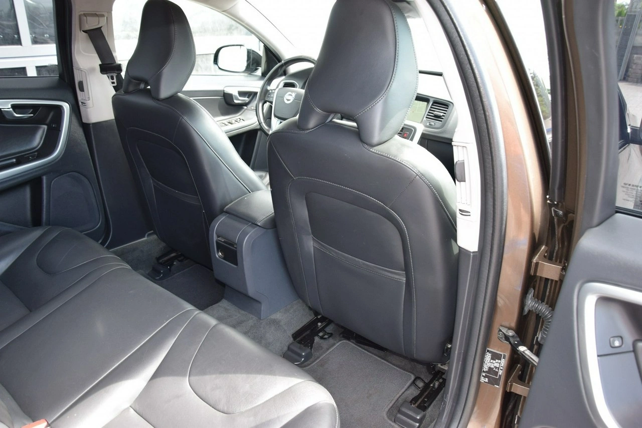 Volvo V60 Cross Country - Zdjęcie 28