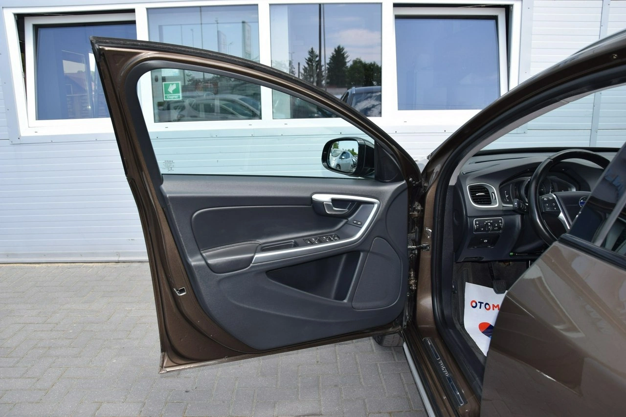 Volvo V60 Cross Country - Zdjęcie 34