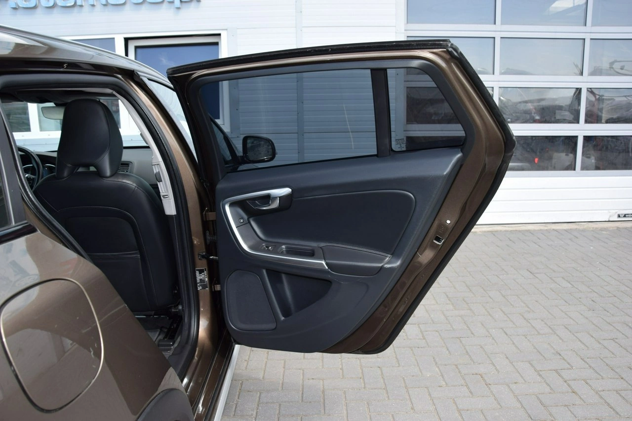 Volvo V60 Cross Country - Zdjęcie 35