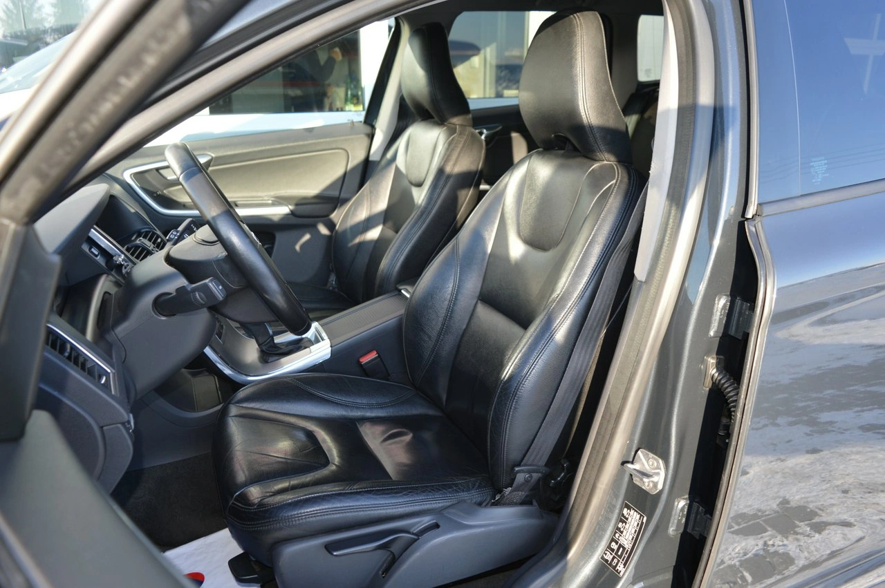 Volvo XC 60 - Zdjęcie 18