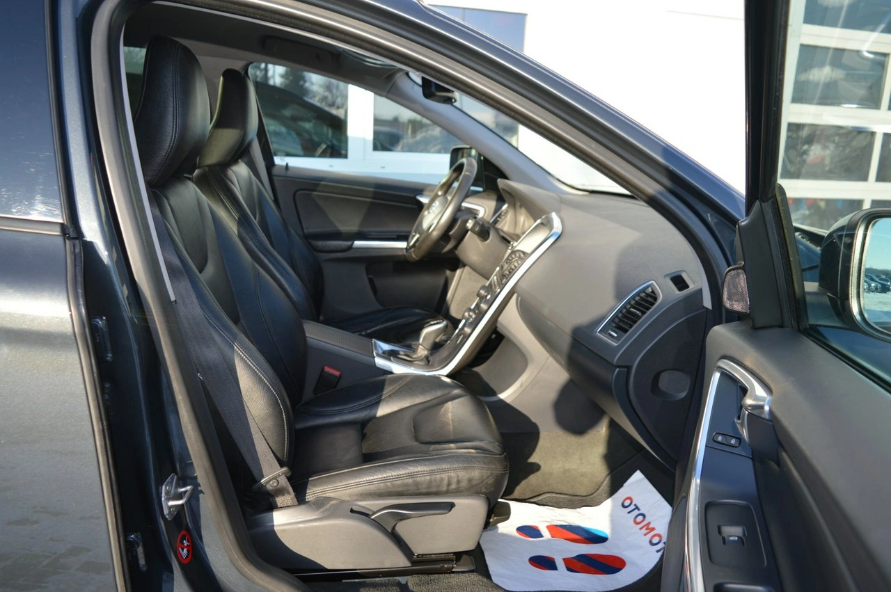 Volvo XC 60 - Zdjęcie 27