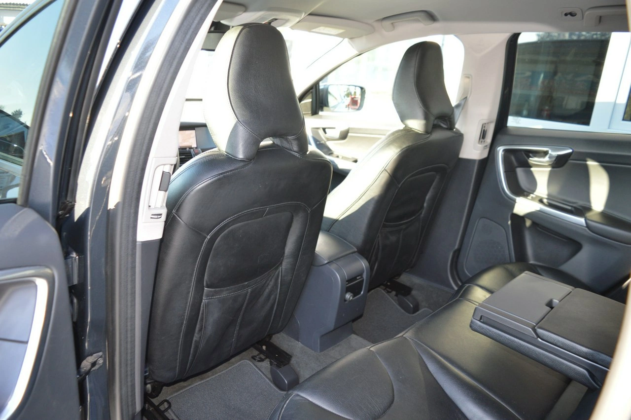 Volvo XC 60 - Zdjęcie 32