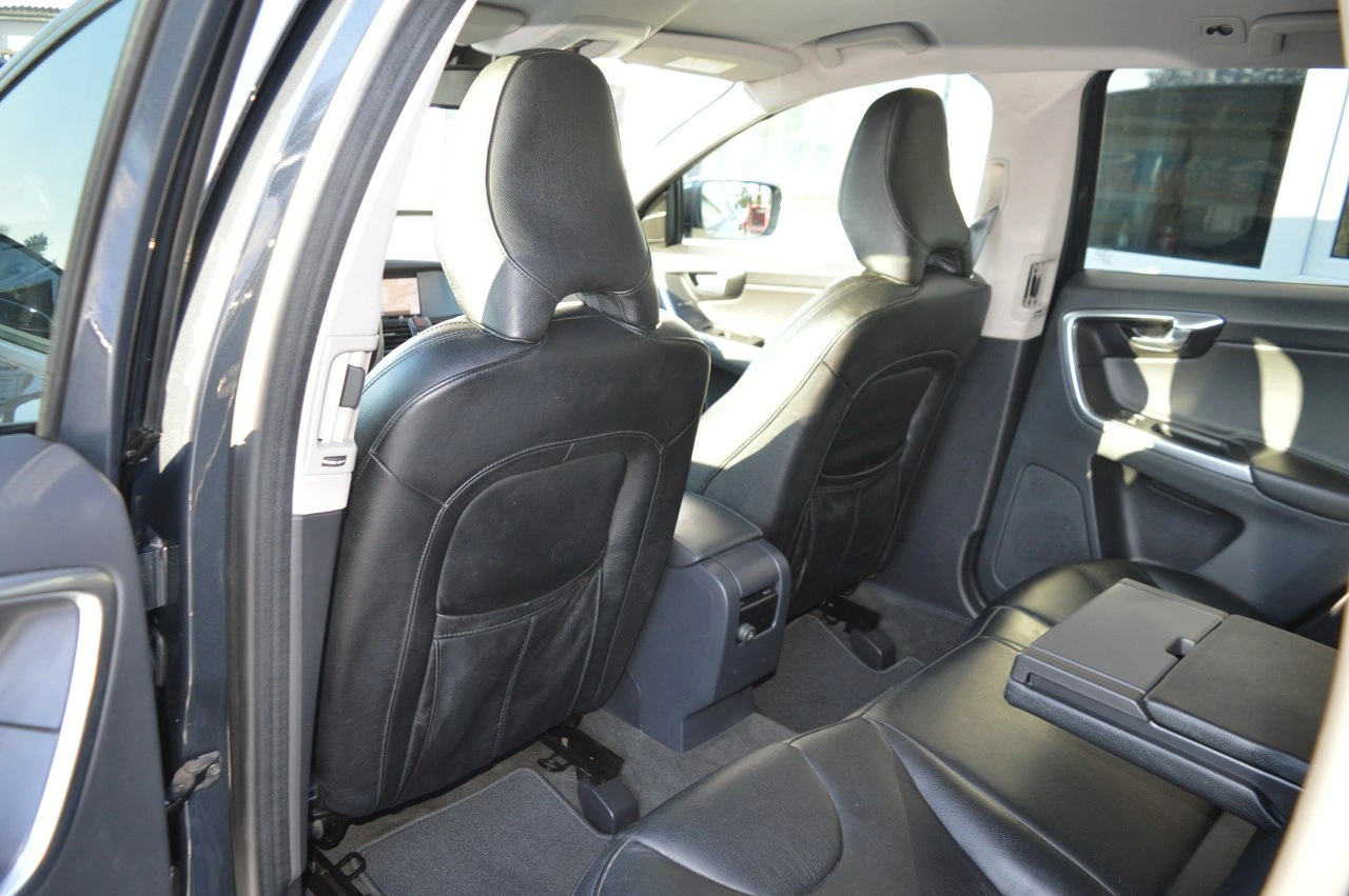 Volvo XC 60 - Zdjęcie 32