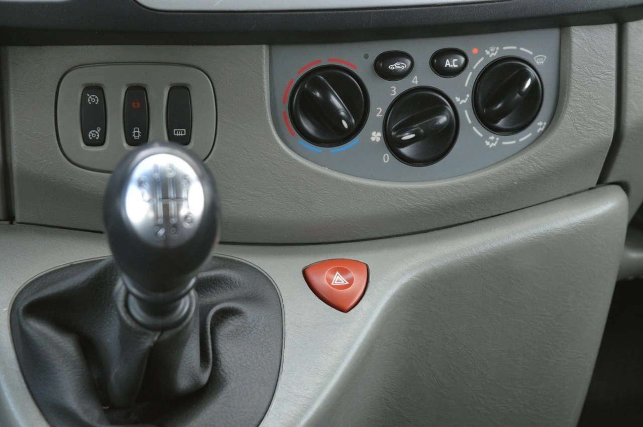 Opel Vivaro - Zdjęcie 23