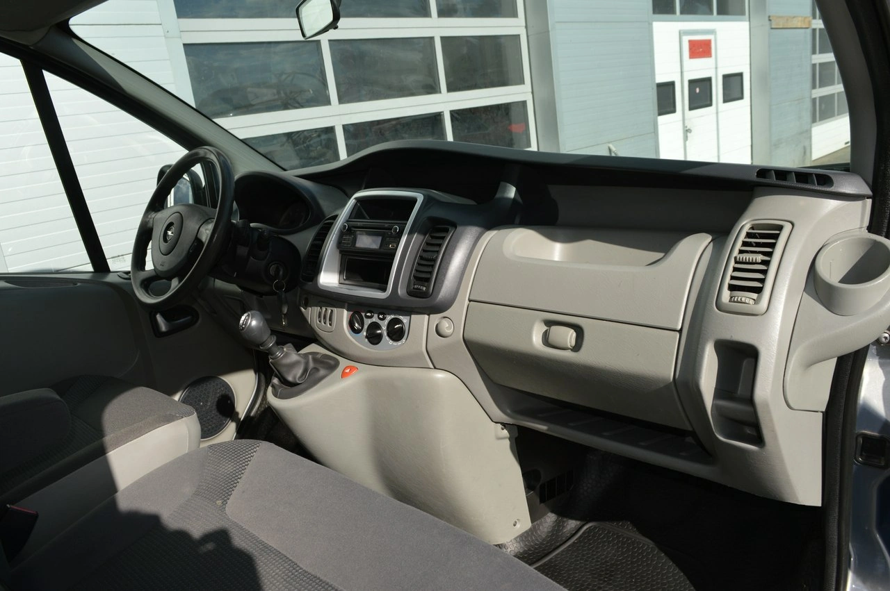 Opel Vivaro - Zdjęcie 24