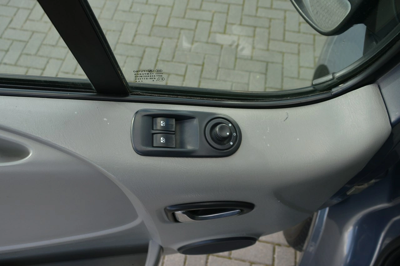 Opel Vivaro - Zdjęcie 31