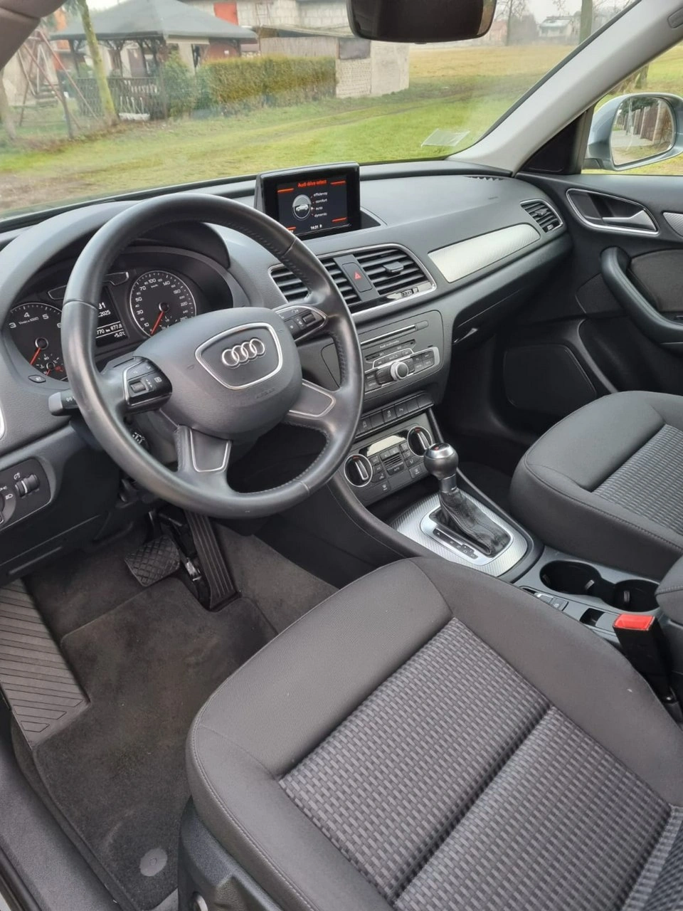 Audi Q3 - Zdjęcie 8
