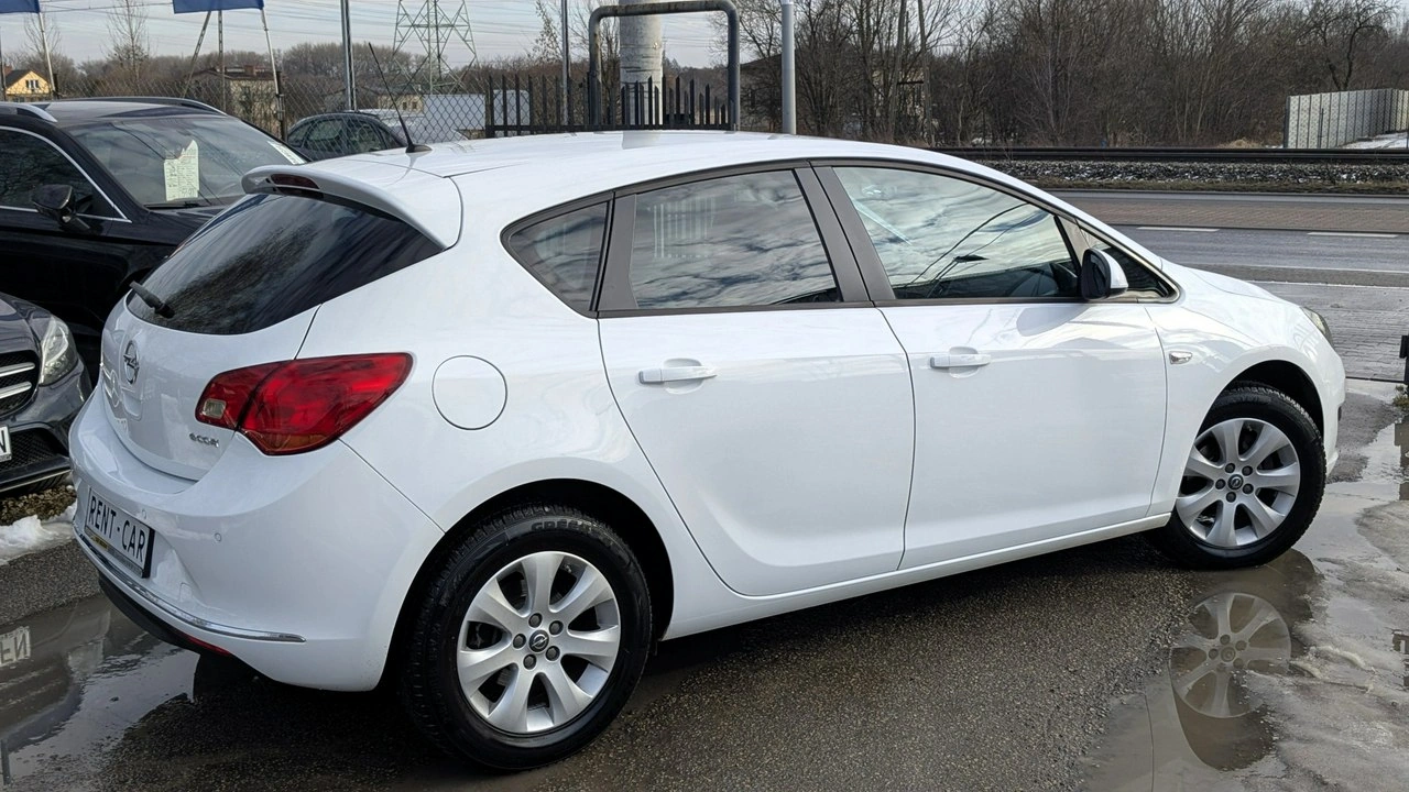 Opel Astra - Zdjęcie 9