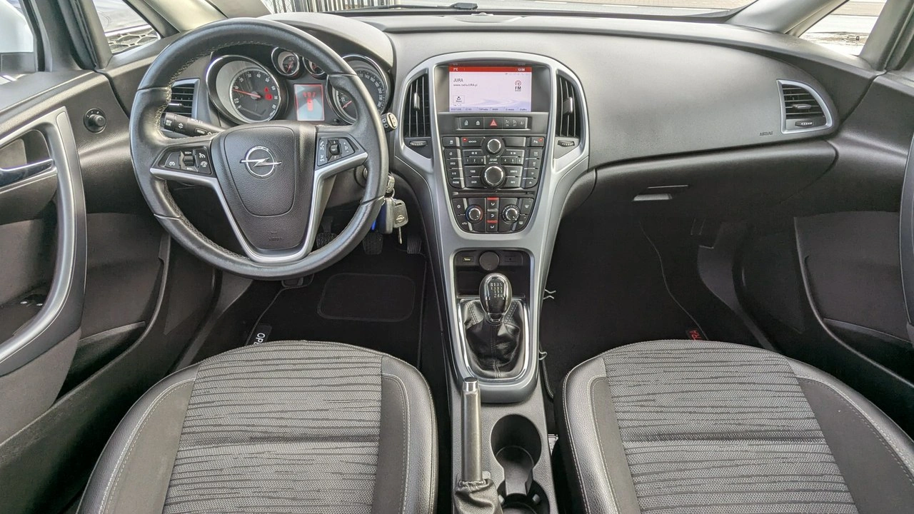 Opel Astra - Zdjęcie 17