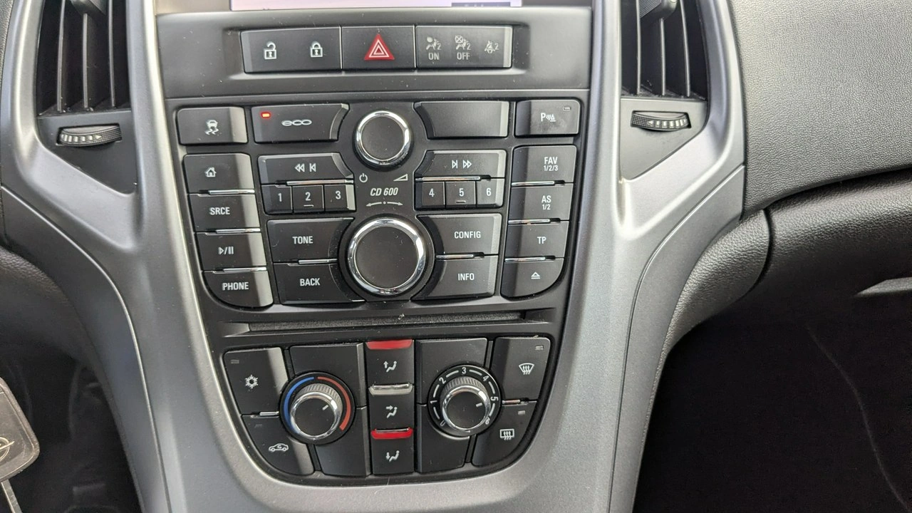 Opel Astra - Zdjęcie 24