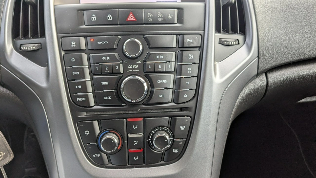 Opel Astra - Zdjęcie 24