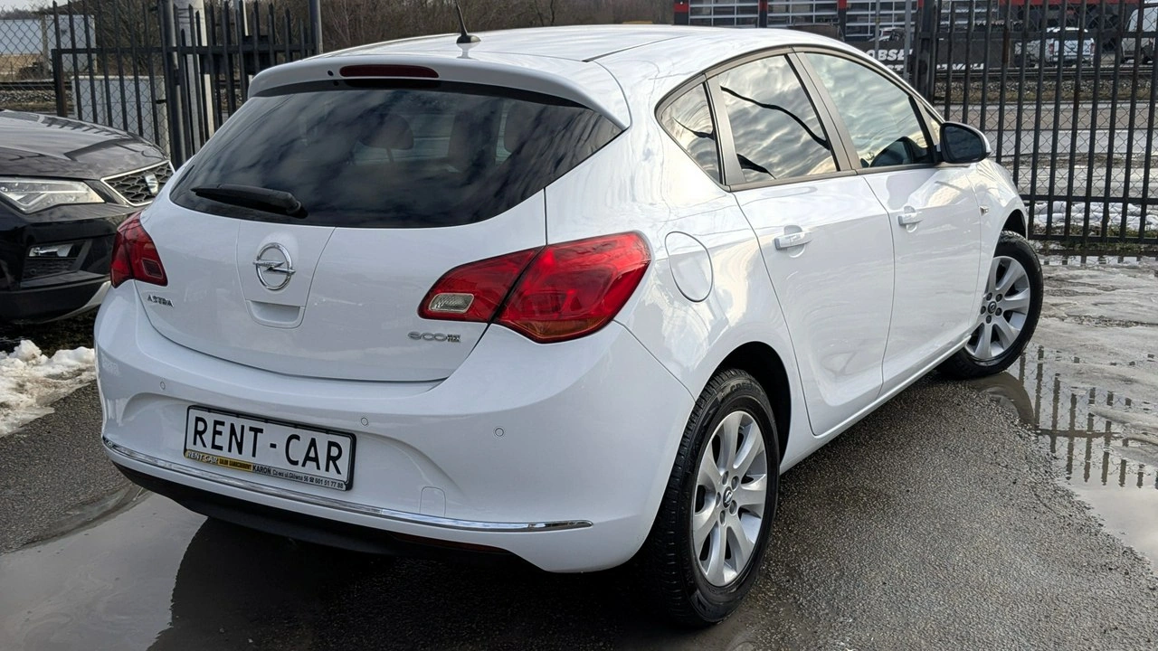 Opel Astra - Zdjęcie 8