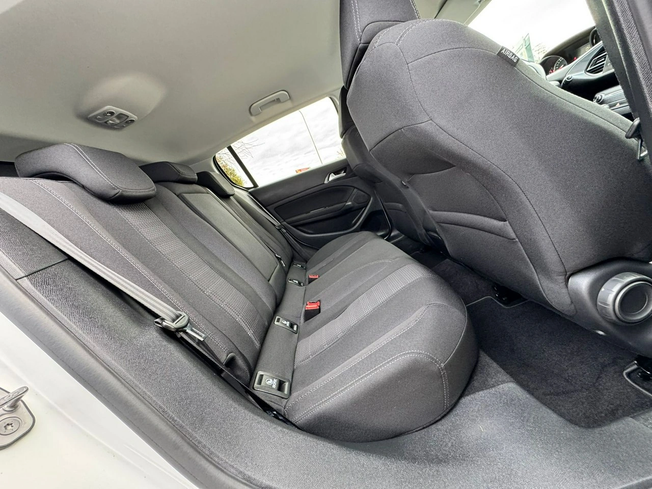 Peugeot 308 - Zdjęcie 25