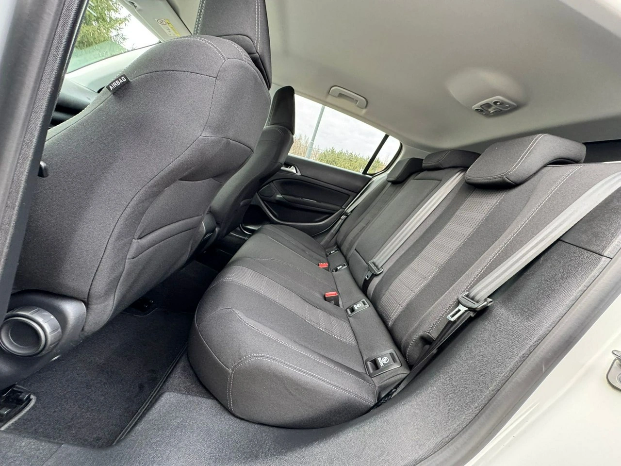 Peugeot 308 - Zdjęcie 26