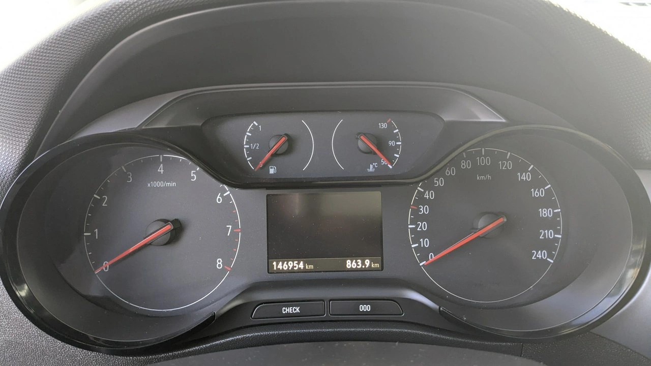 Opel Crossland X - Zdjęcie 19