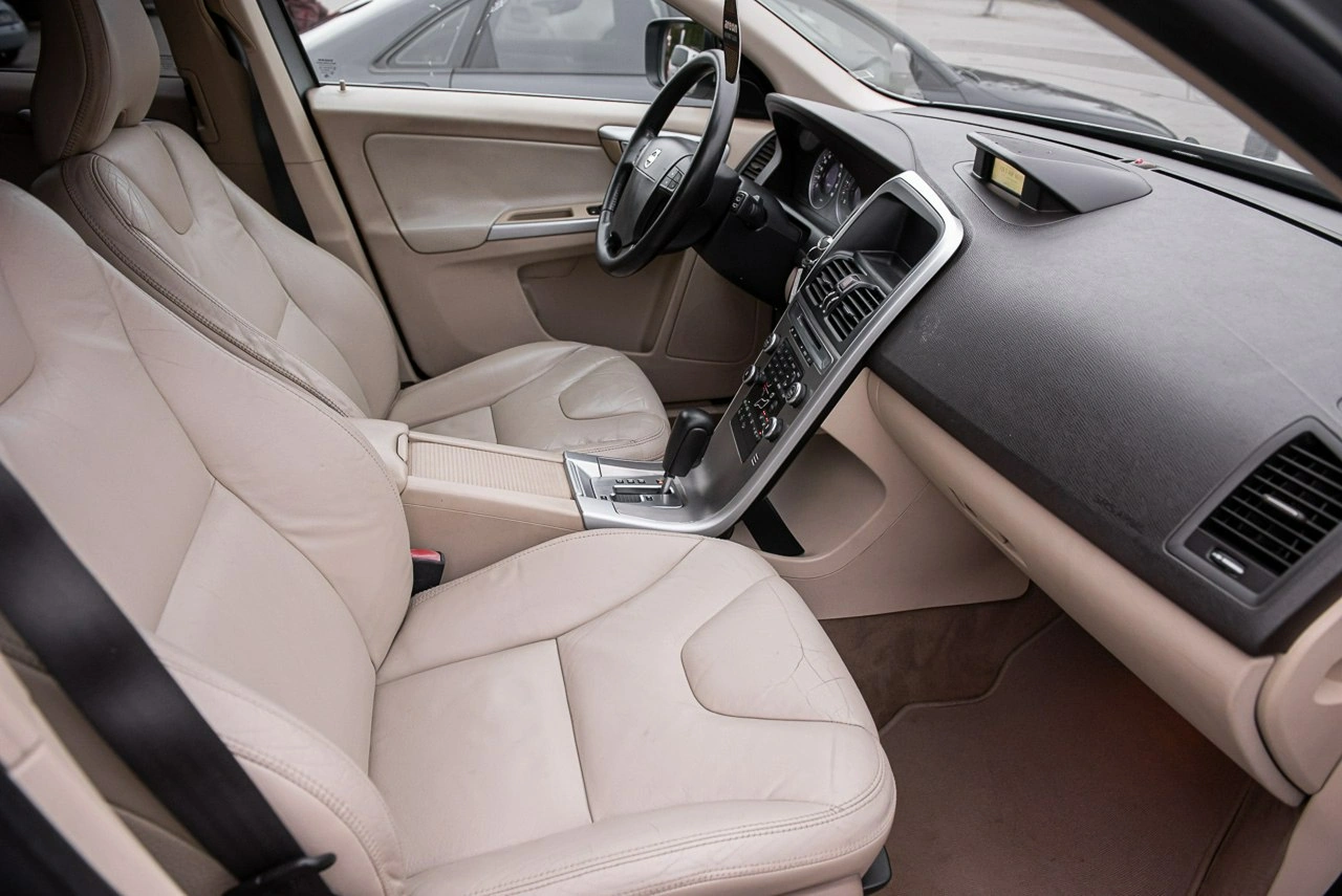 Volvo XC 60 - Zdjęcie 8